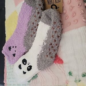 NWT Northeast 2Pair Set- Pup and Panda Slipper Socks